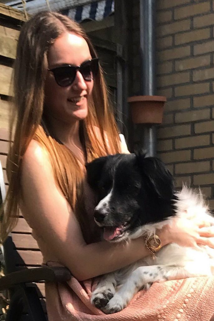 Linda met Troy